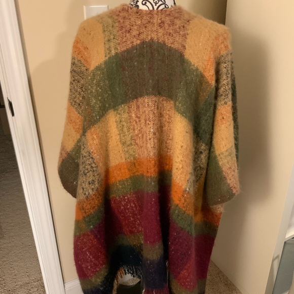 Sonoma Multicolor Reversible Plaid Shawl Wrap NWT - Picture 3 of 5